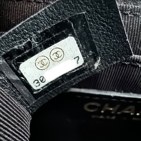Chanel Tweed Square Mini Classic Flap - Picture 15 of 15